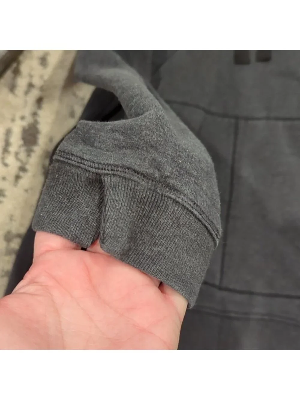 Lululemon Avenue Pullover Heathered Black / Black